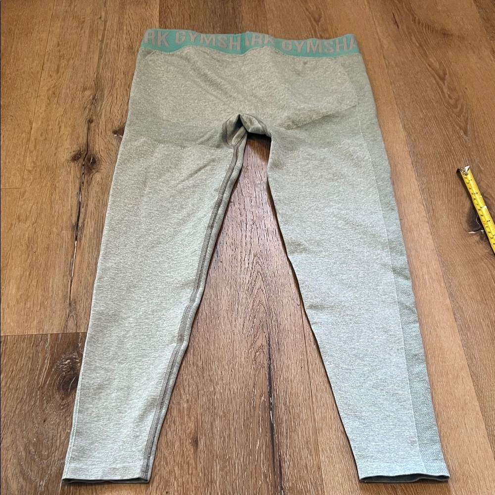 Gymshark Women’s Light Green Leggings Large - Picture 8 of 11